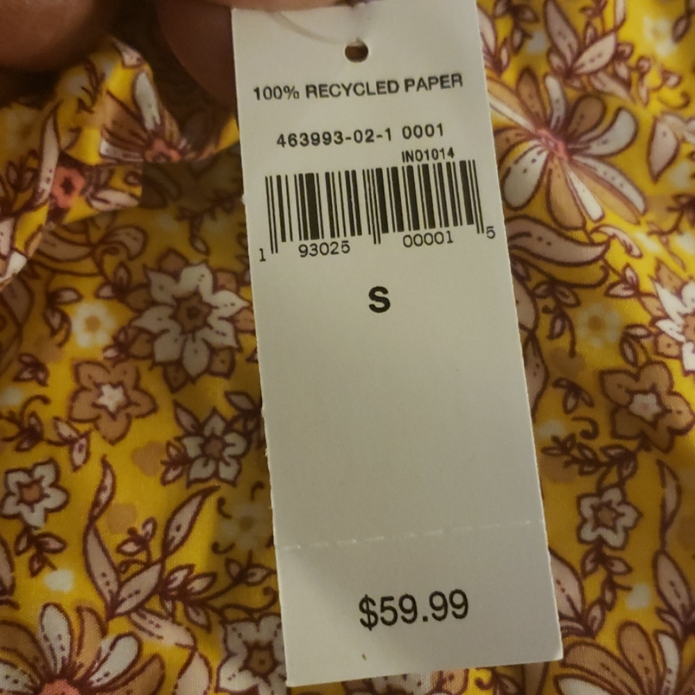 Clothes - Picture 3 of 5
